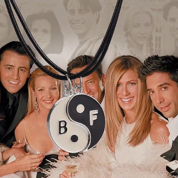 Yin and Yang Retro Y2K Best Friend Necklace Set - Picture 5 of 5